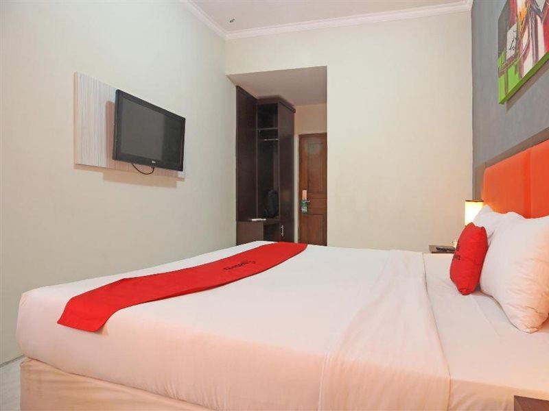 Reddoorz Plus Near Keraton Solo Exterior foto