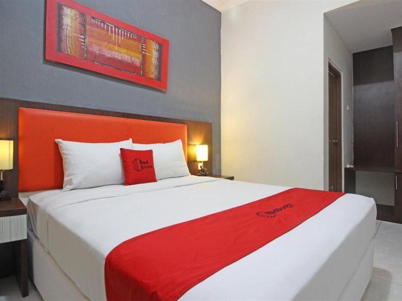 Reddoorz Plus Near Keraton Solo Exterior foto
