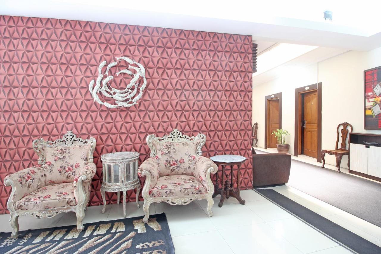 Reddoorz Plus Near Keraton Solo Exterior foto