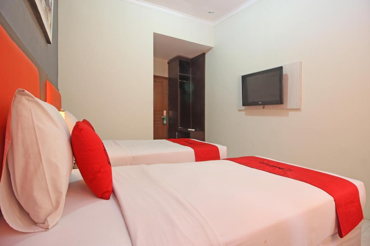 Reddoorz Plus Near Keraton Solo Exterior foto