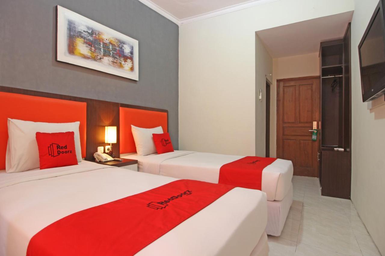 Reddoorz Plus Near Keraton Solo Exterior foto