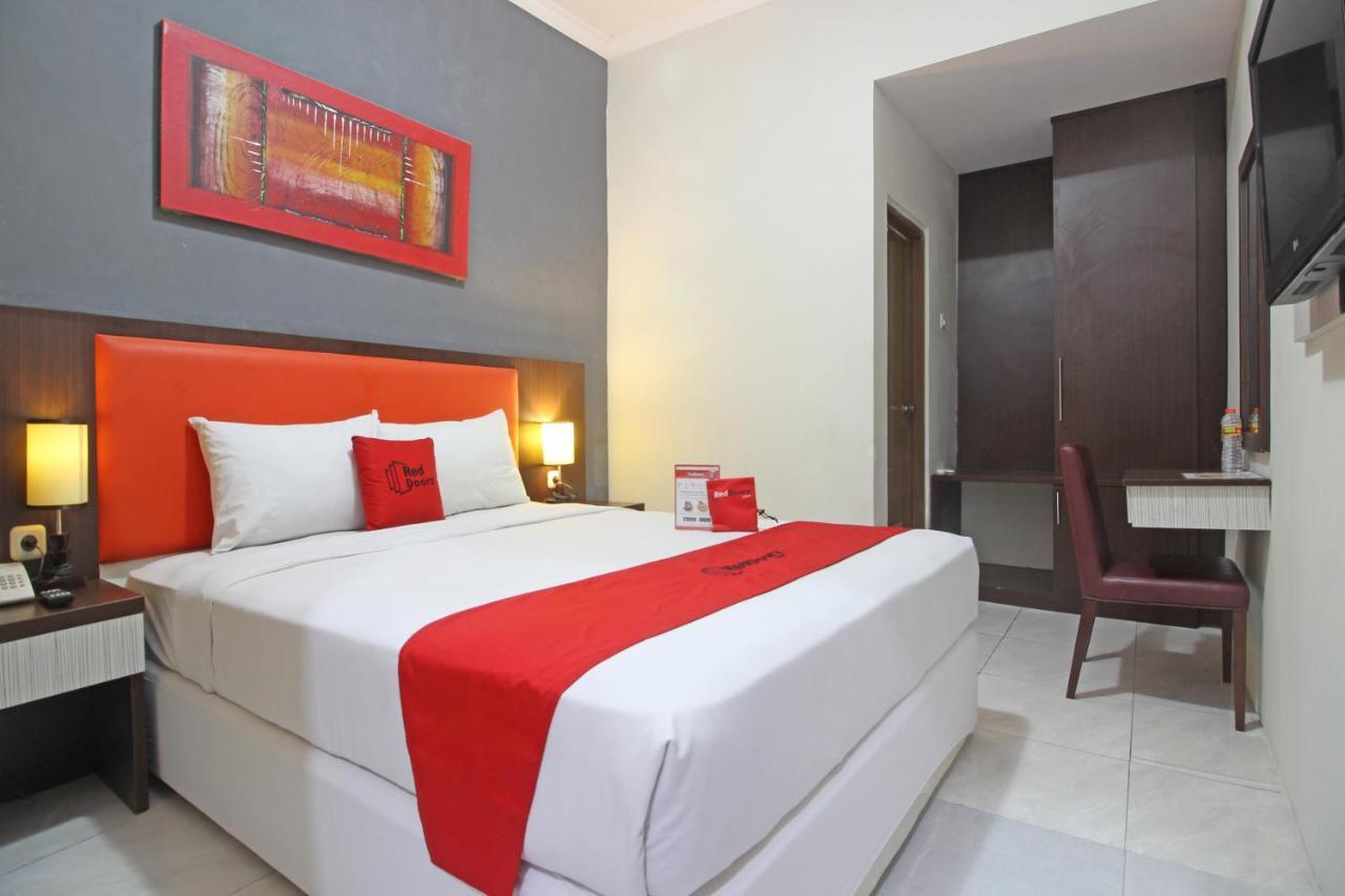 Reddoorz Plus Near Keraton Solo Exterior foto
