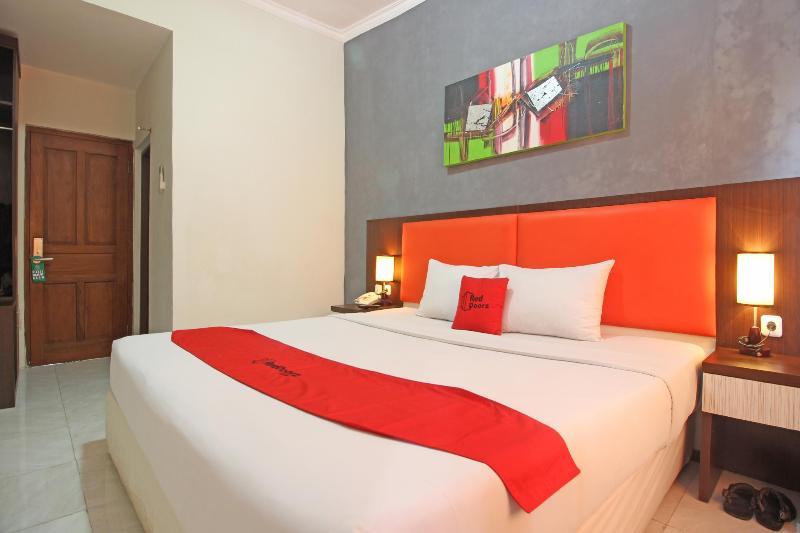 Reddoorz Plus Near Keraton Solo Exterior foto